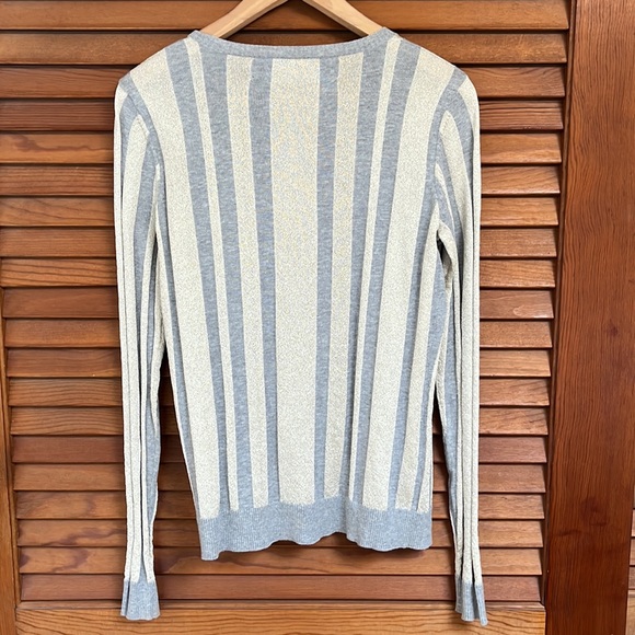 Vera Wang Cardigan - Picture 8 of 8